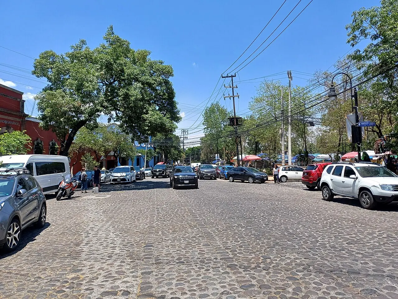 Mexico City Central Park Loop — a 1.81 km walking route along real pedestrian paths