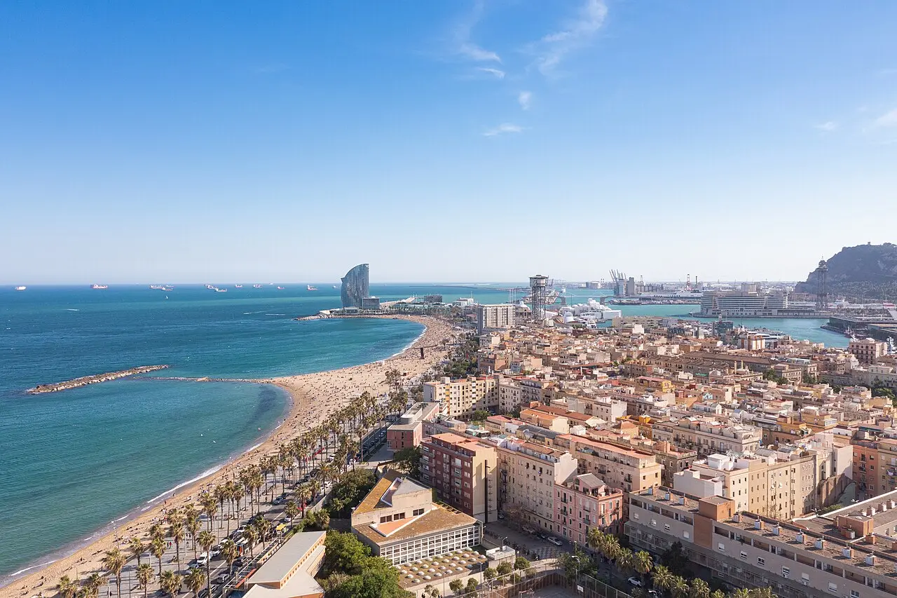 Barceloneta Waterfront Sea Path — a 5.46 km walking route along real pedestrian paths