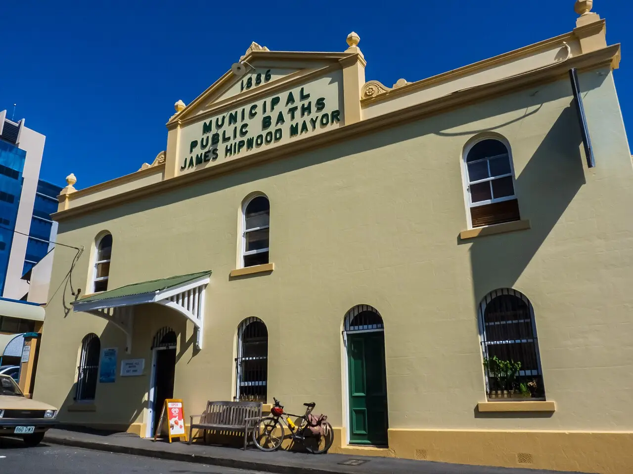 Brisbane Central Park Loop — a 4.13 km walking route along real pedestrian paths