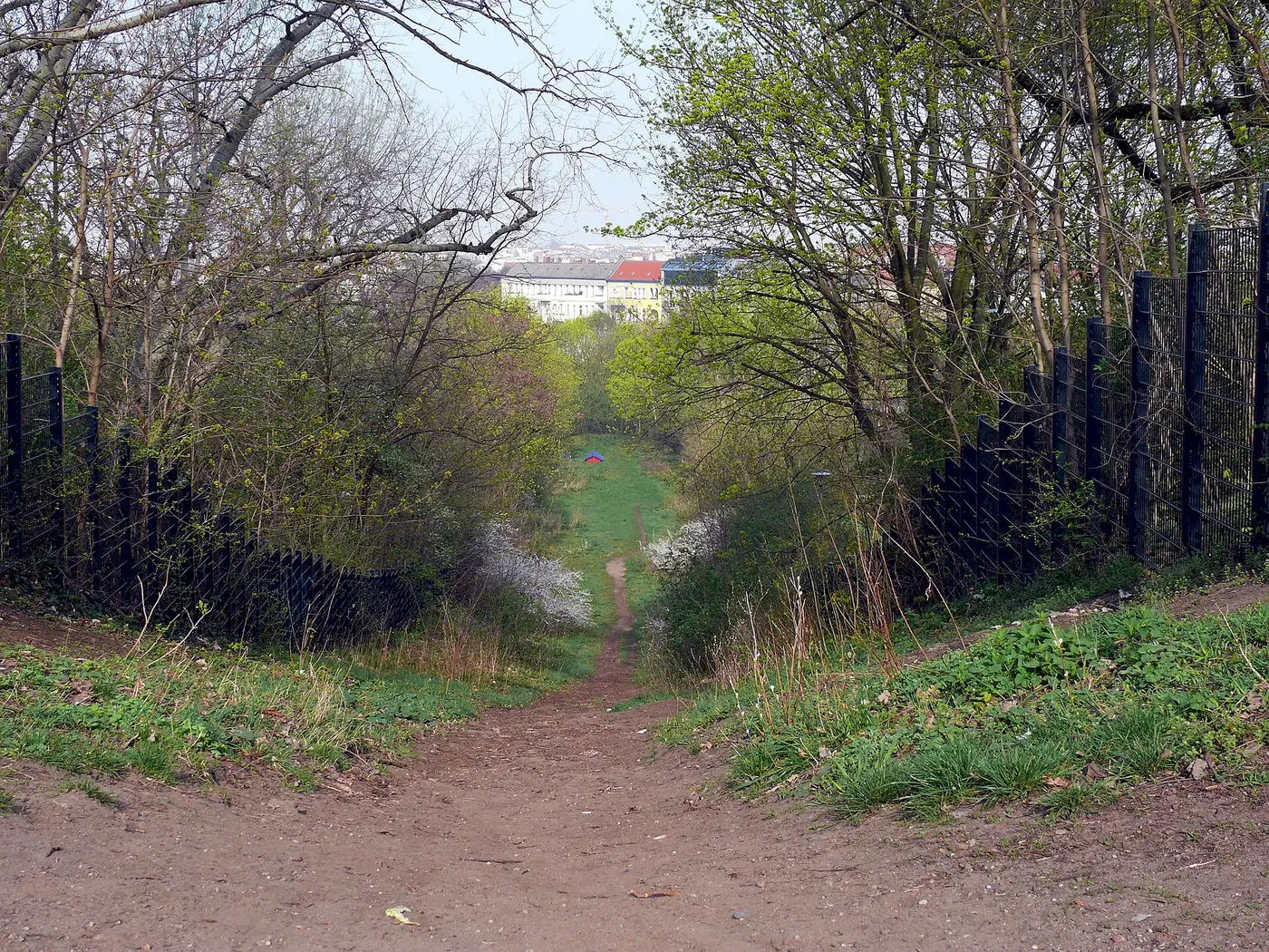 Volkspark Friedrichshain Gentle Circuit — a 3.2 km walking route along real pedestrian paths