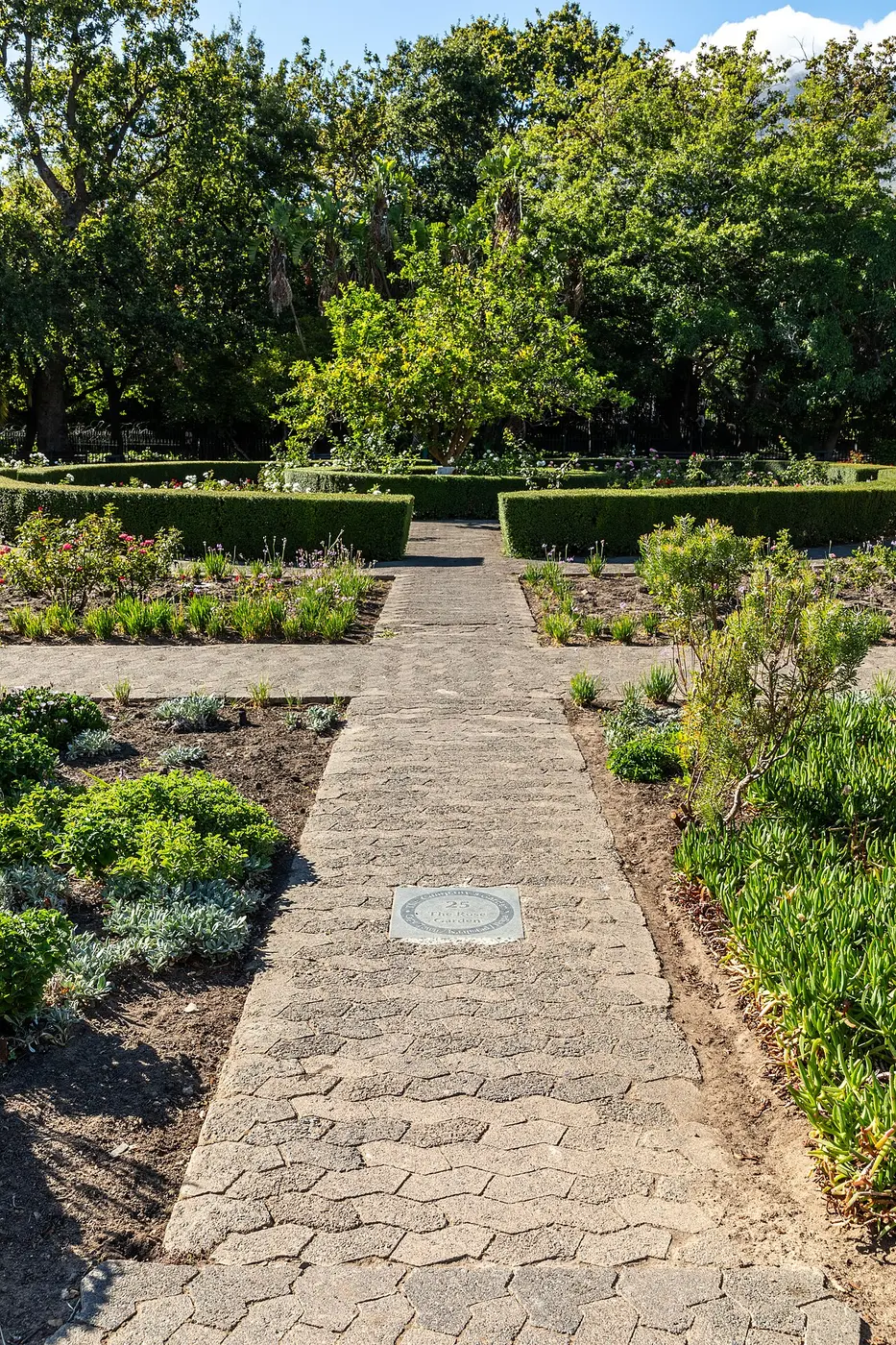 Company's Garden Heritage Walk — a 1.19 km walking route along real pedestrian paths