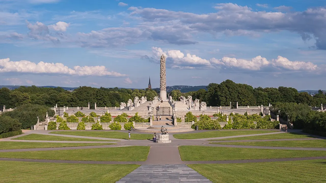 Frognerparken & Vigeland Loop — a 1.25 km walking route along real pedestrian paths