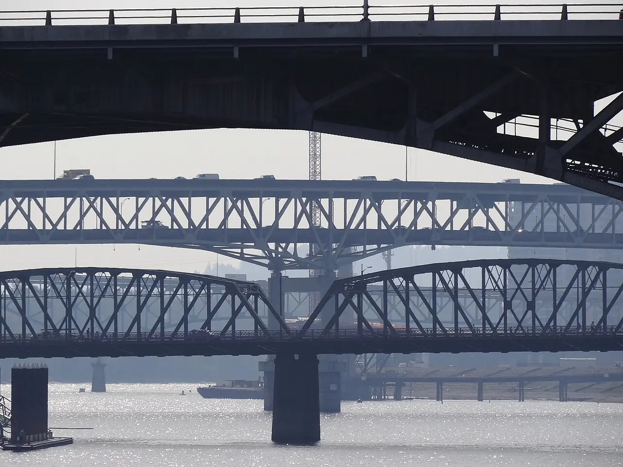 River Riverside Path — a 5.56 km walking route along real pedestrian paths