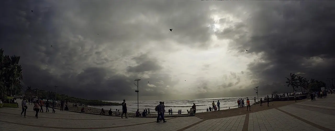 Bandra Bandstand & Carter Road Promenade — a 4.78 km walking route along real pedestrian paths