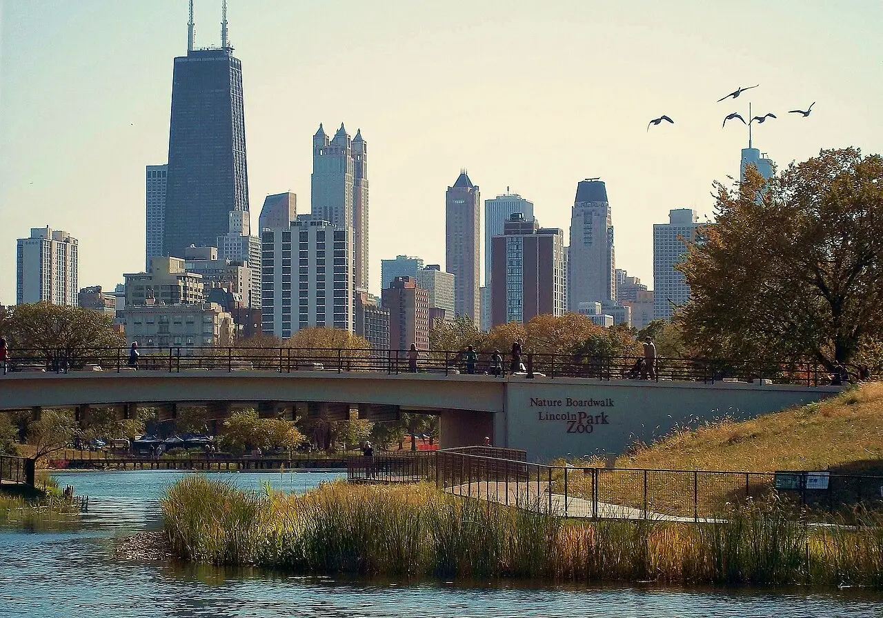 Nature Boardwalk at South Pond — a 0.69 km walking route along real pedestrian paths